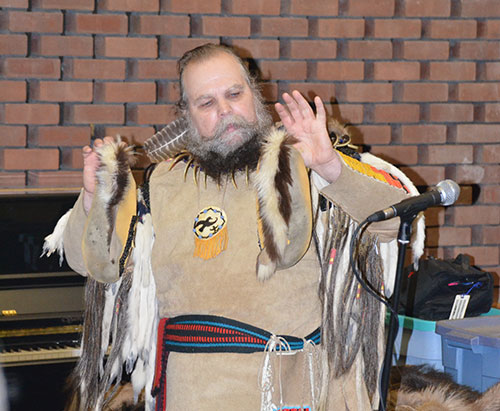 Jim Two Crows Wallen spoke at Forest Park about the art of storytelling. (Photo by Scott Allen)